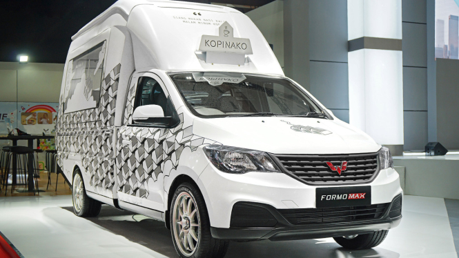 Wuling Formo Max menjadi Mobile Cafe di IIMS 2023