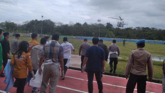 Tim SAR gabungan yang ada di Lapangan Bola KONI, Merangin, Jambi.