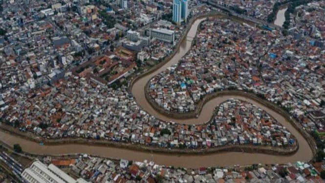 Normalisasi Ciliwung Dilanjutkan, Gubernur Pramono Bilang Tidak Lakukan Penggusuran