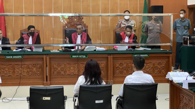 Sidang kasus tindak pidana narkoba yang dikendalikan Irjen Teddy Minahasa