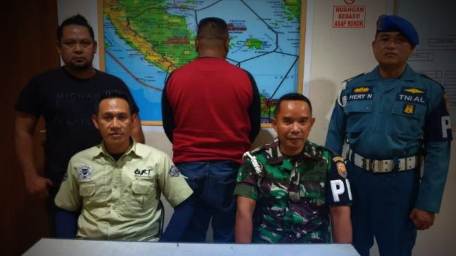 VIVA Militer: Si cepak Rawa Badak diringkus PM TNI AL.