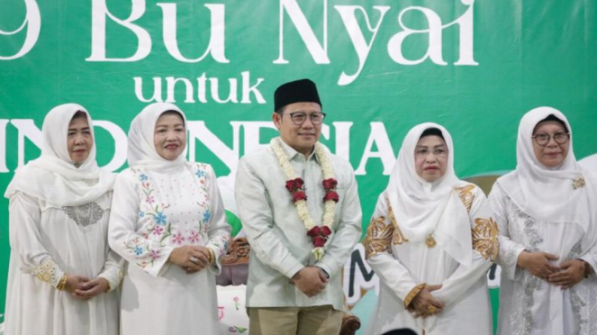 Perwakilan ibu nyai (istri para kiai) se-Jawa Timur dialog dengan Cak Imin.