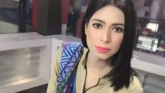 Pembawa acara TV transgender pertama di Pakistan, Marvia Malik.