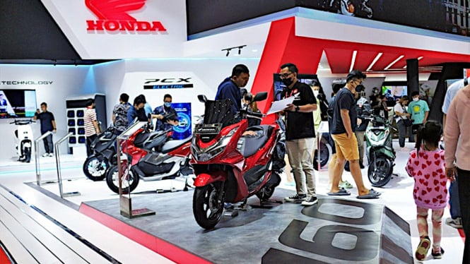 VIVA Otomotif: Booth motor Honda di IIMS 2023