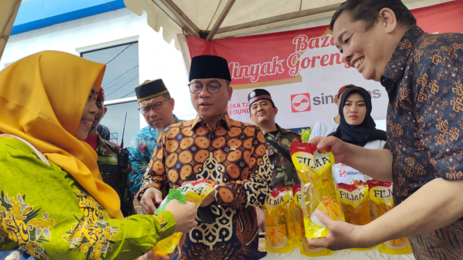 YMSM dan Muhammadiyah Gelar Bazar Minyak Goreng di Banten