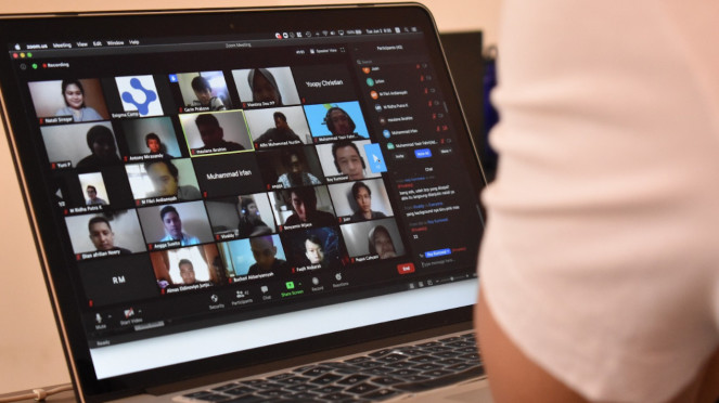 Program pelatihan IT bootcamp dan IT management 