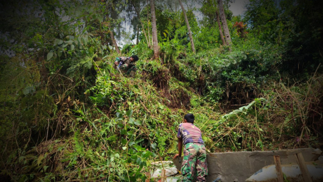 VIVA Militer: Pasukan Yonif Para Raider 305/Tengkorak di Mamba dan Sambili
