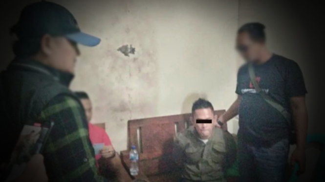 VIVA Militer: Intel TNI tangkap Alex Brata.