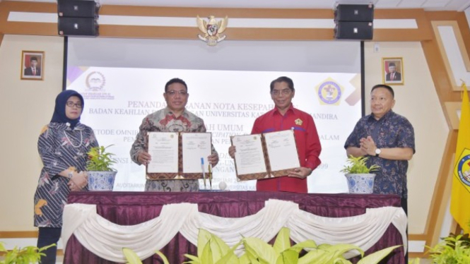 DPR RI melakukan penandatanganan MoU dengan Universitas Widya Mandira Kupang