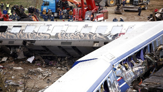 Gerbong kereta di Yunani yang mengalami kecelakaan maut pada Rabu, 1 Maret