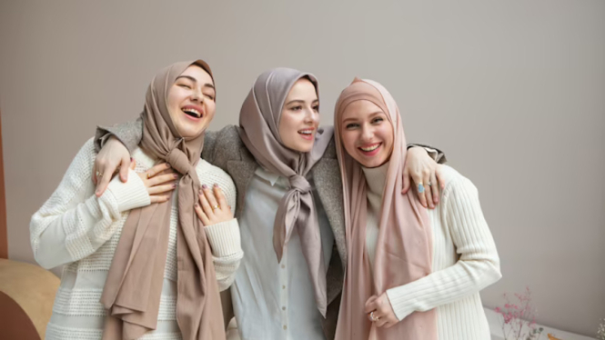 Wanita berhijab.