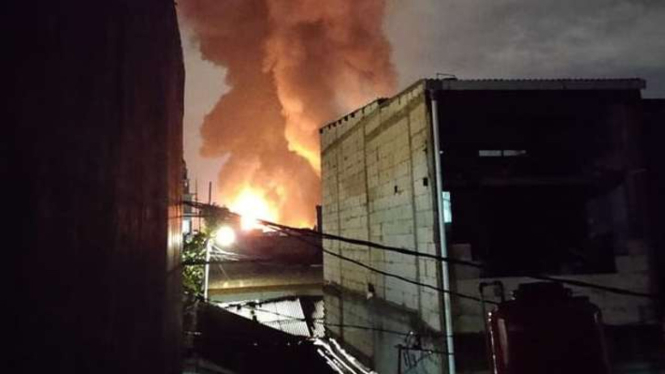 Depo Pertamina Plumpang, Koja, Jakarta Utara,  terbakar pada Jumat malam, 3 Maret 2023.