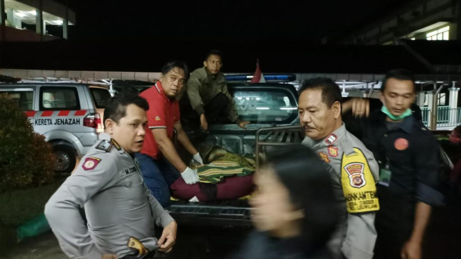 Polisi evakuasi Gadis Bogor Tewas Bikin Konten Gantung Diri 