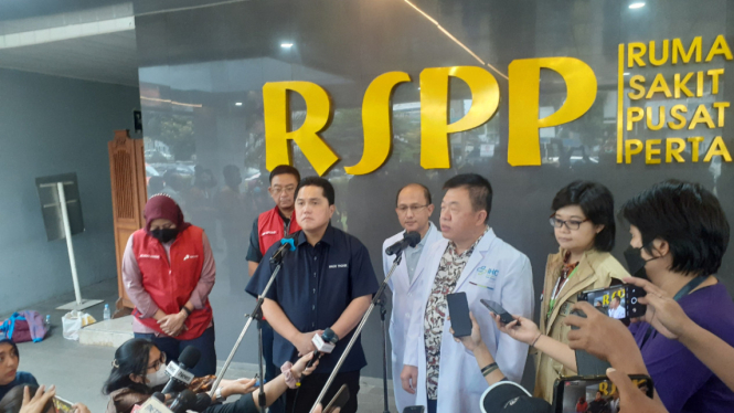 Menteri BUMN Erick Thohir di Rumah Sakit Pusat Pertamina (RSPP).