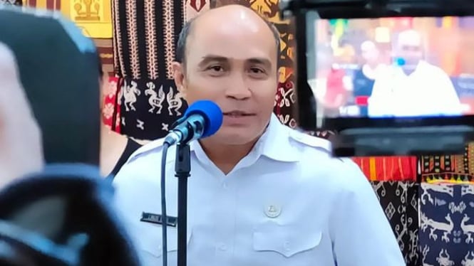 Kepala Dinas Pendidikan dan Kebudayaan Provinsi NTT Linus Lusi