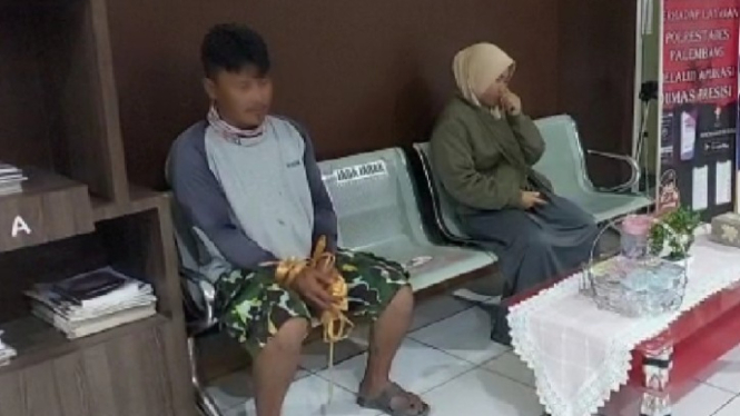 Istri yang dipergoki suaminya selingkuh dengan penjual jamu di Palembang.