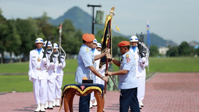 VIVA Militer: KSAU Marsekal TNI Fadjar Prasetyo pimpinan Sertijab Dankopasgat