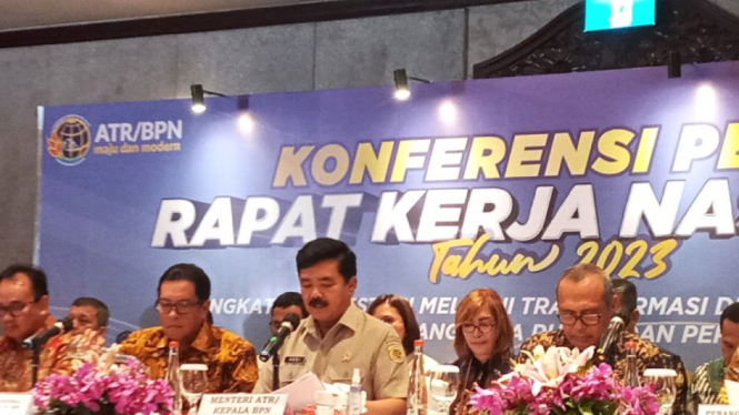 Konferensi pers Menteri ATR/BPN Hadi Tjahjanto di Jakarta.