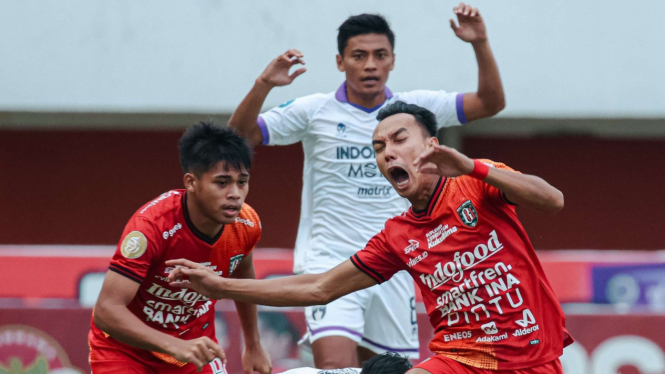 Duel Bali United vs Persita Tangerang