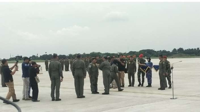 VIVA Militer: Menhan Prabowo terima Brevet Kehormatan Wing Penerbang TNI AU