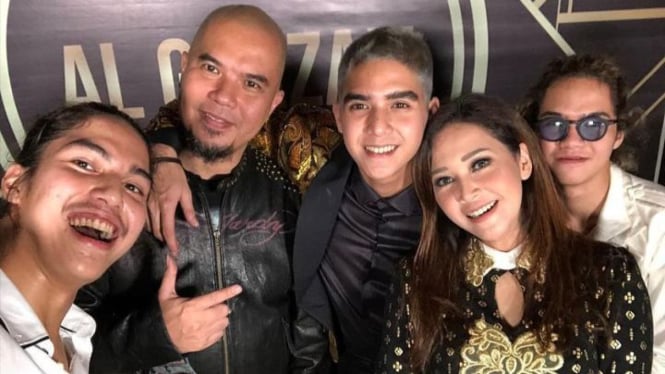 Ahmad Dhani, Maia Estianty bersama Al, El, Dul