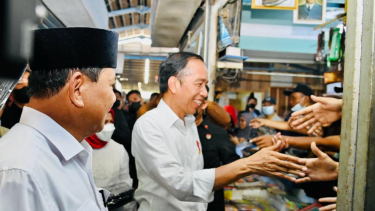 Membaca Makna Di Balik Tawa Lepas Jokowi Dan Prabowo Di Malaysia