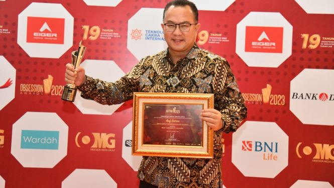 Rektor IPB University Prof Arif Satria meraih penghargaan Obsession Awards 2023 