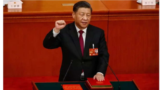 Xi Jinping saat mengambil sumpah presiden