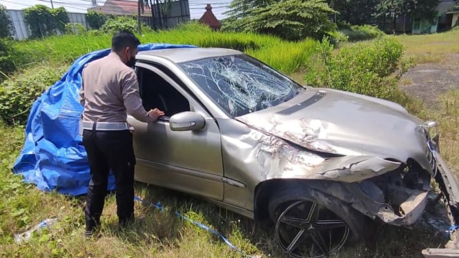 Kecelakaan Mercy tabrak warga di jalur Pantura Mundu, Cirebon