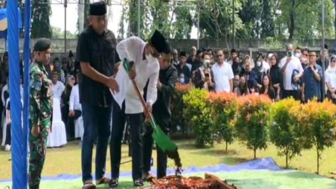 Pemakaman Koesni Harningsih, istri dari Kepala Staf Kepresidenan RI Moeldoko.