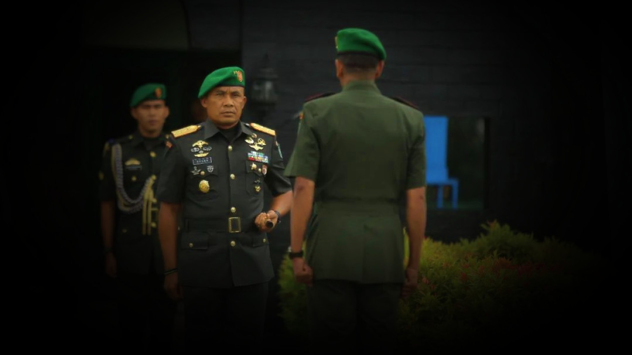 Foto Dimutasi Panglima TNI, Jenderal Kopassus Eks Perisai Hidup Jokowi ...