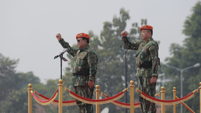VIVA Militer: Menhan RI Prabowo Subianto diangkat jadi Warga Kehormatan Kopasgat