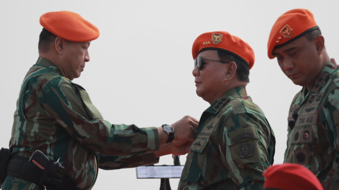 Menhan Prabowo Subianto jadi warga kehormatan Kopasgat TNI AU.