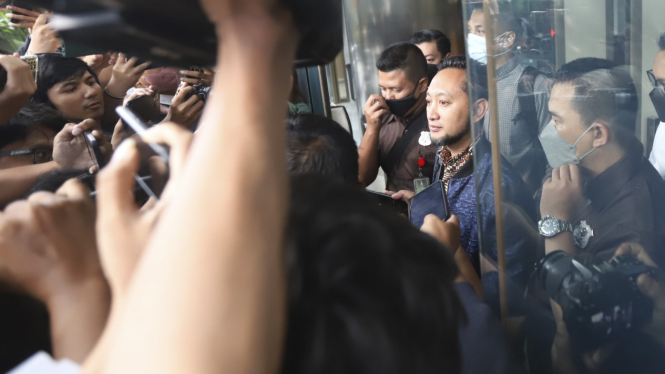 KPK Periksa Kepala Bea dan Cukai Makassar Andhi Pramono