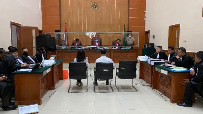 Pengadilan Negeri Jakarta Barat menggelar sidang kasus narkotika dengan terdakwa Linda Pujiastuti alias Anita.