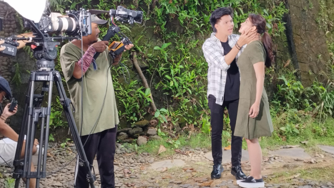 Syuting sinetron Jodoh Wasiat Bapak babak 3 di Waka Gangga Resort Bali.