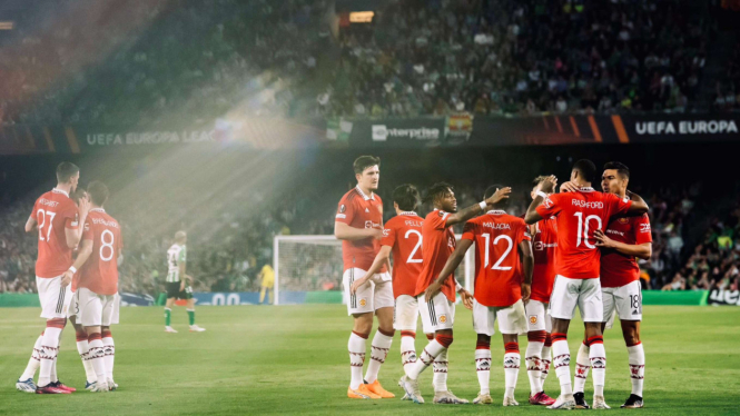 Pemain Manchester United Rayakan Gol ke Gawang Real Betis