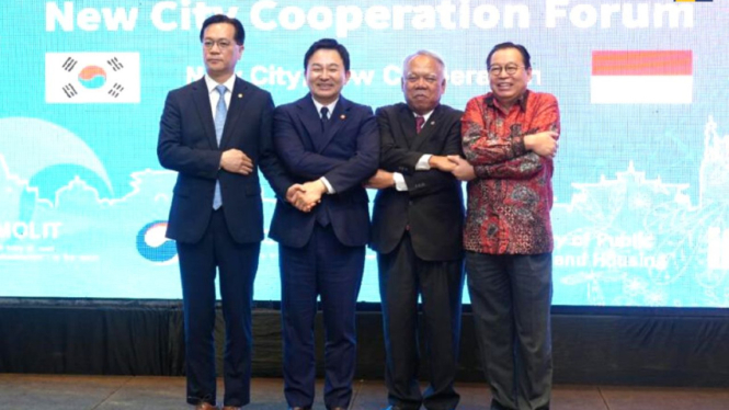 Menteri PUPR Basuki Hadimuljono dengan pemerintah dan investor Korea Selatan.