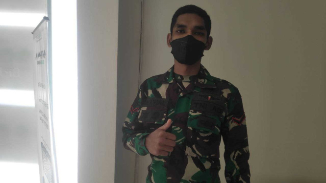 Muhammad Awal Wadong (21) merupakan seorang perwira TNI