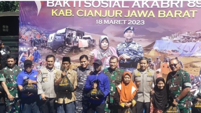 VIVA Militer: KSAL Muhammad Ali pimpin Baksos Alumni Akabri '89 di Cianjur