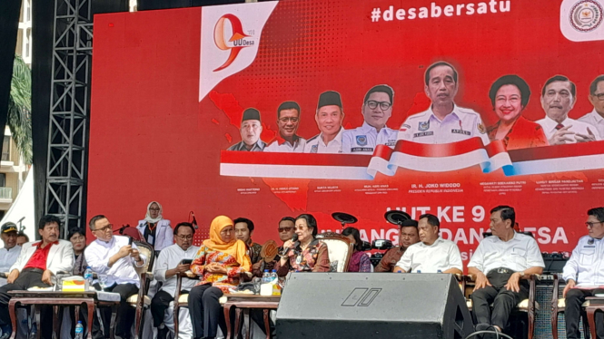 Ketua Dewan Pengarah Badan Pembinaan Ideologi Pancasila (BPIP), Megawati Soekarnoputri saat memberikan sambutan  acara peringatan 9 Tahun Undang-undang Nomor 6 Tahun 2014 tentang Desa.