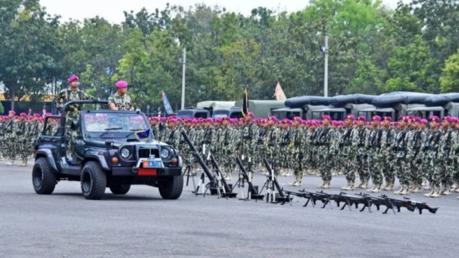 VIVA Militer: Danpasmar 2 cek kesiapan pasukan Marinir TNI AL