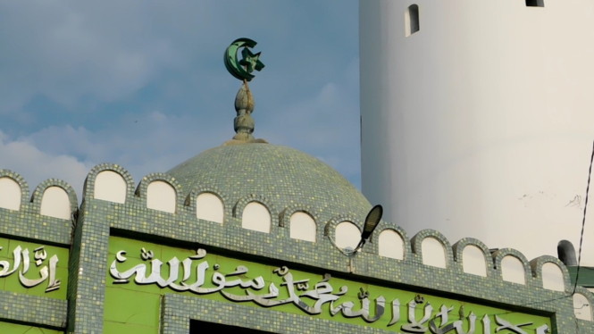 Masjid di Kampung Melayu Semarang.