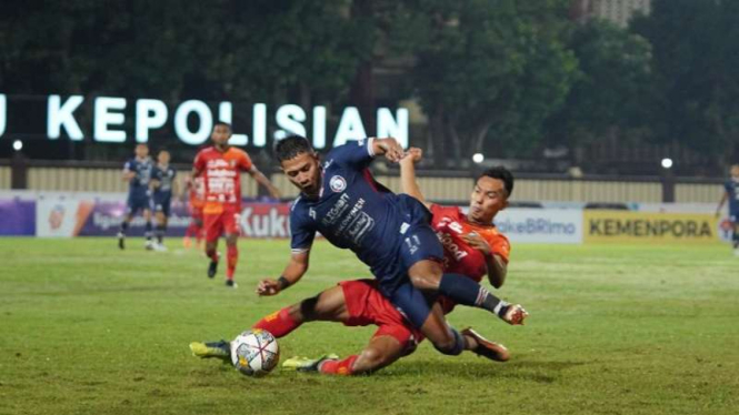 Duel Arema FC vs Bali United