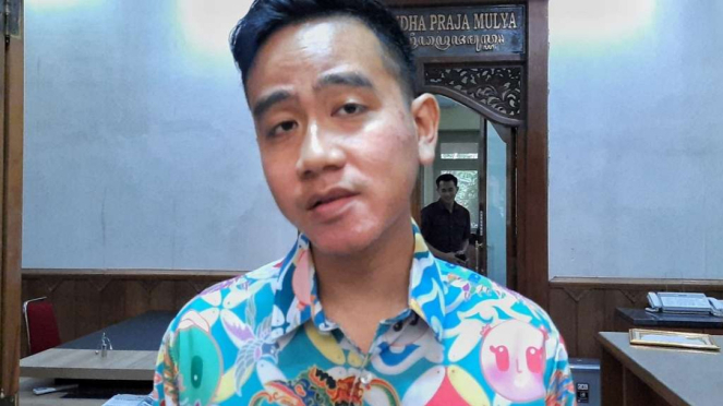 Aksi Protes Gibran Rakabuming Usai Fotonya Beredar Di Media Sosial ...