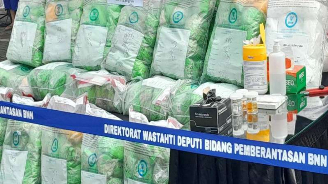 Barang bukti sabu 319 kg yang diselundupkan warga Iran ke Indonesia.