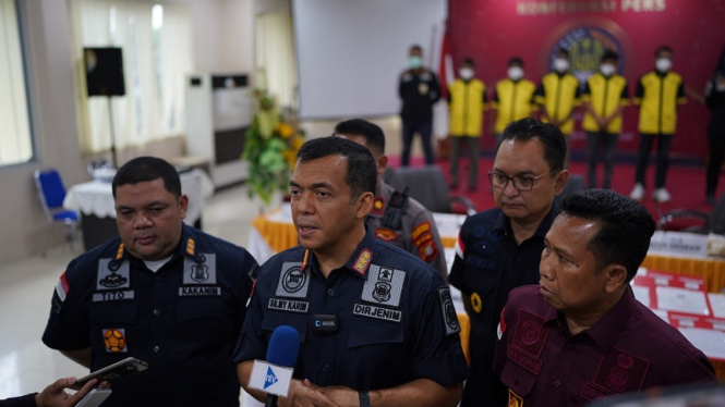 Dirjen Imigrasi Silmy Karim di Bandara Soetta