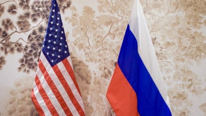 Bendera Amerika Serikat (AS) dan Rusia.