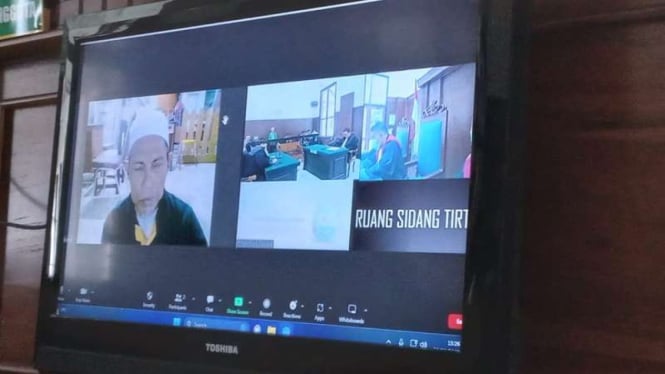 Sidang terdakwa Amir Khilafatul Muslimin Surabaya Raya di PN Surabaya