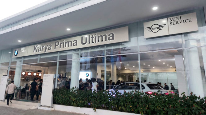 BMW Indonesia and PT Karya Prima Ultima inaugurate BMW Classic Partner